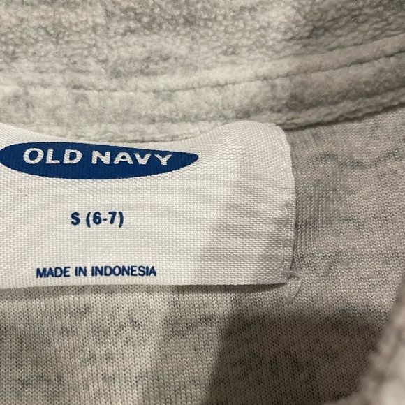 Old Navy Heather Gray pull over fleece. - Picture 3 of 6